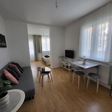 Studio Alicia, Idealement Situe Etterbeek Exterior foto